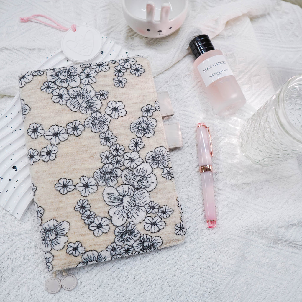 Planner Cover : White Fuzzy Floral Embroidery Fabric (Hobo Weeks) // Pre Order