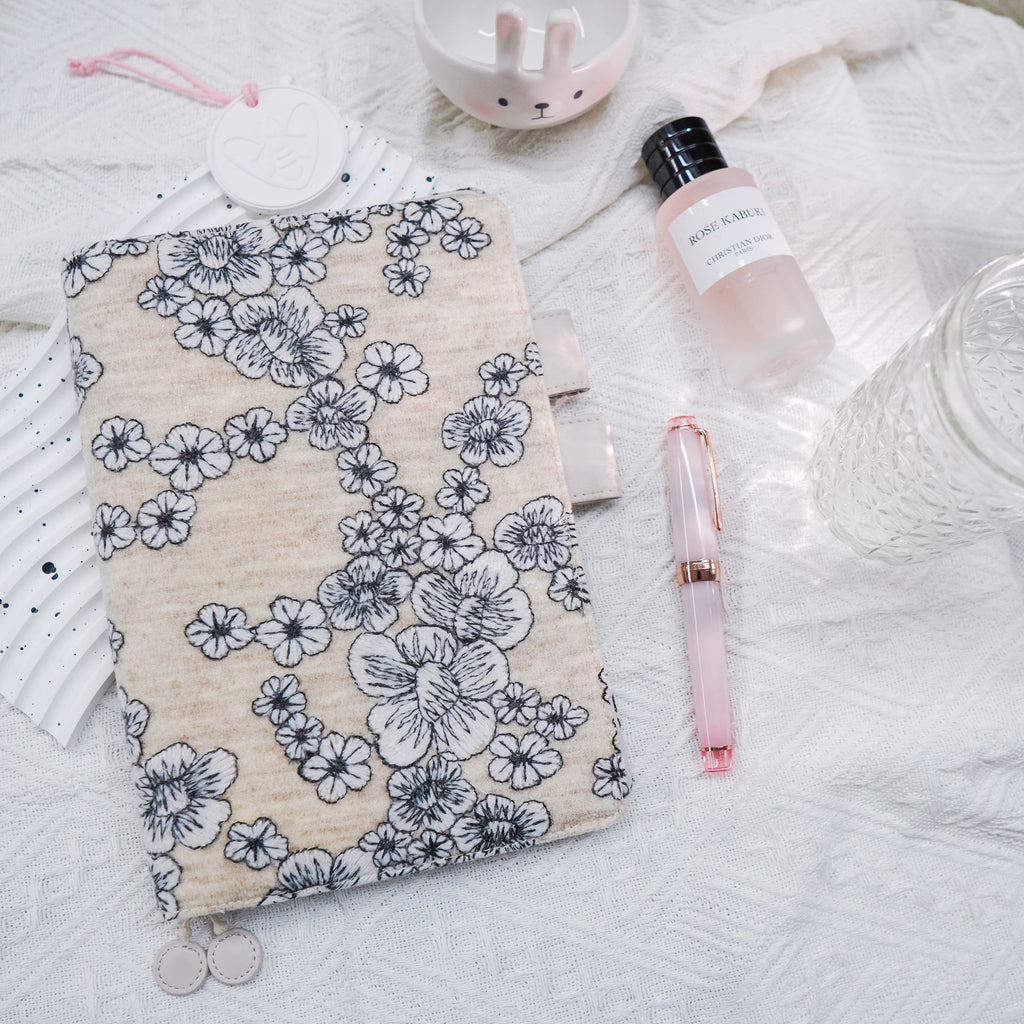 Planner Cover : White Fuzzy Floral Embroidery Fabric(TN Standard) // Pre Order
