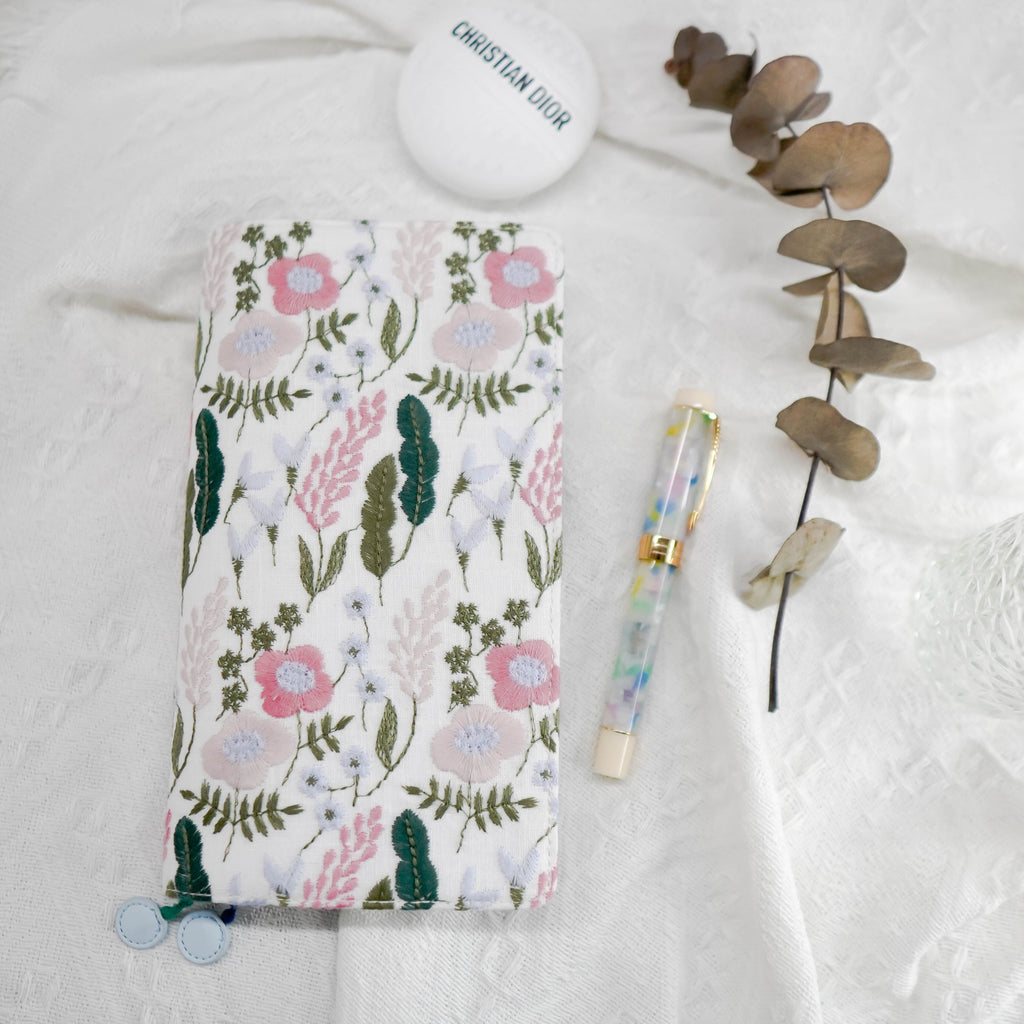 Planner Cover : Pink / White Floral Embroidery Fabric (B6) // Pre Order