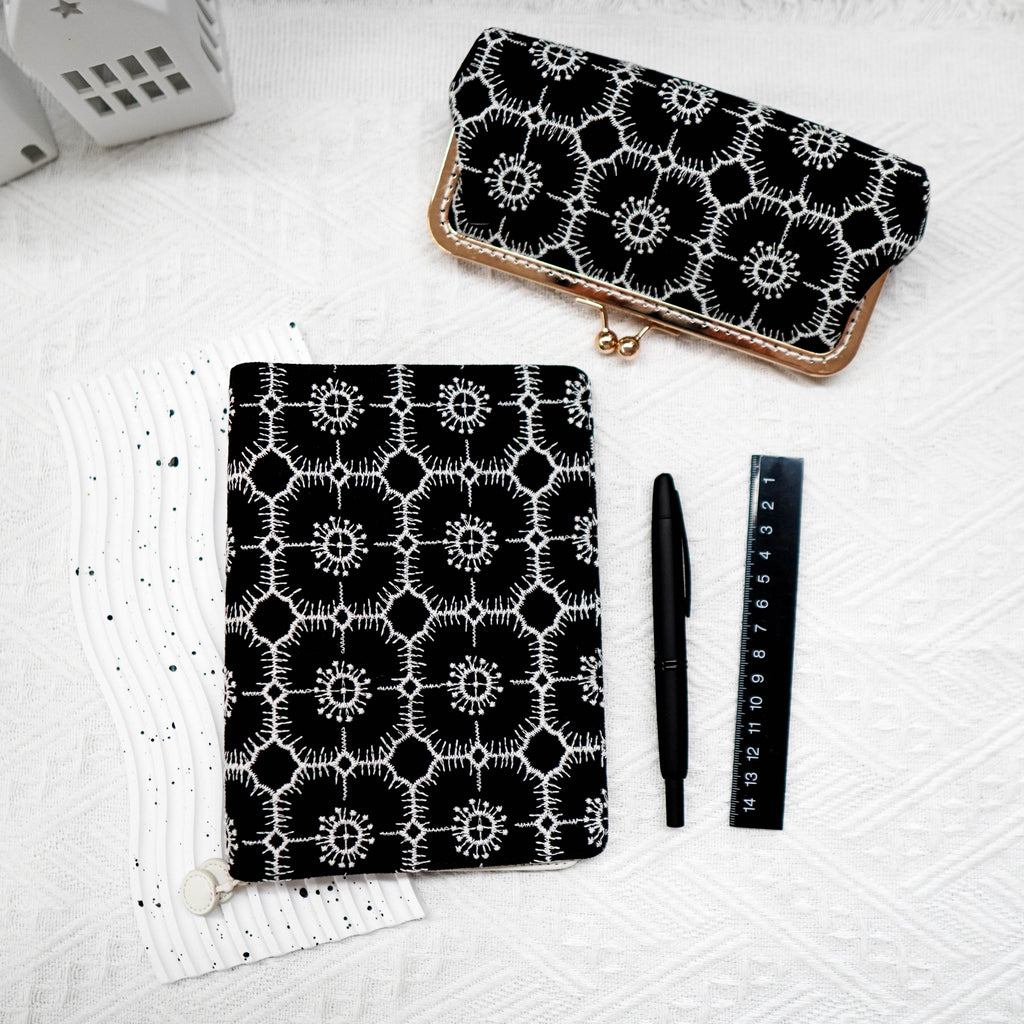 Planner Cover : Black Anemone Fabric (A6 / Hobo Techo) // Pre Order