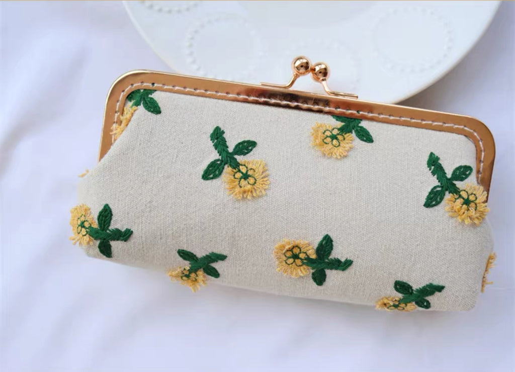 Pen Pouch : Fabric Clasp Pouch / Cute Flowers Embroidery Designs // Pre Order