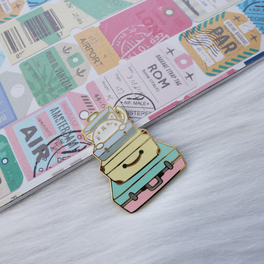 Pins :  Let's Go Travel // Stacked Luggage Kitty