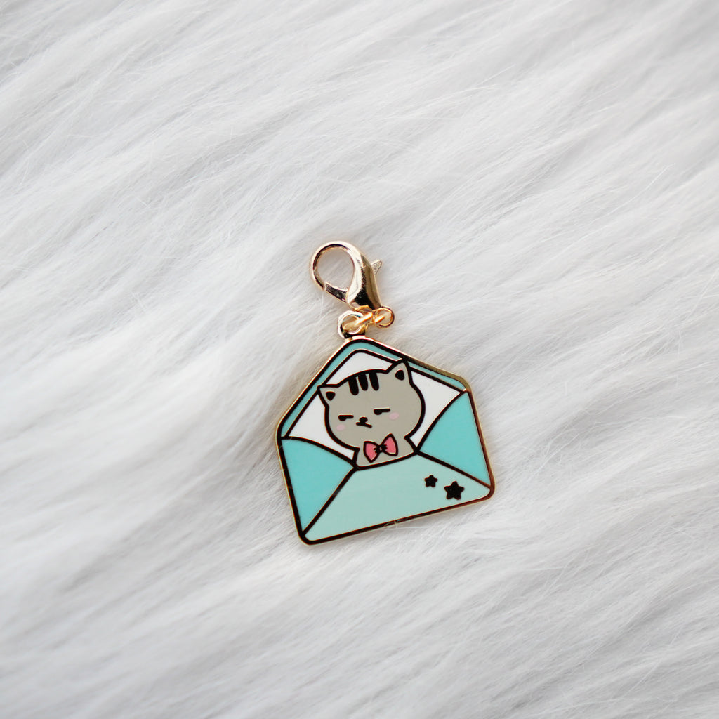 Dangling Charm : Fave Things // Kitties