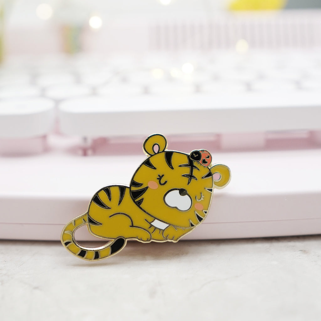 Pins :  Sleeping Tiger